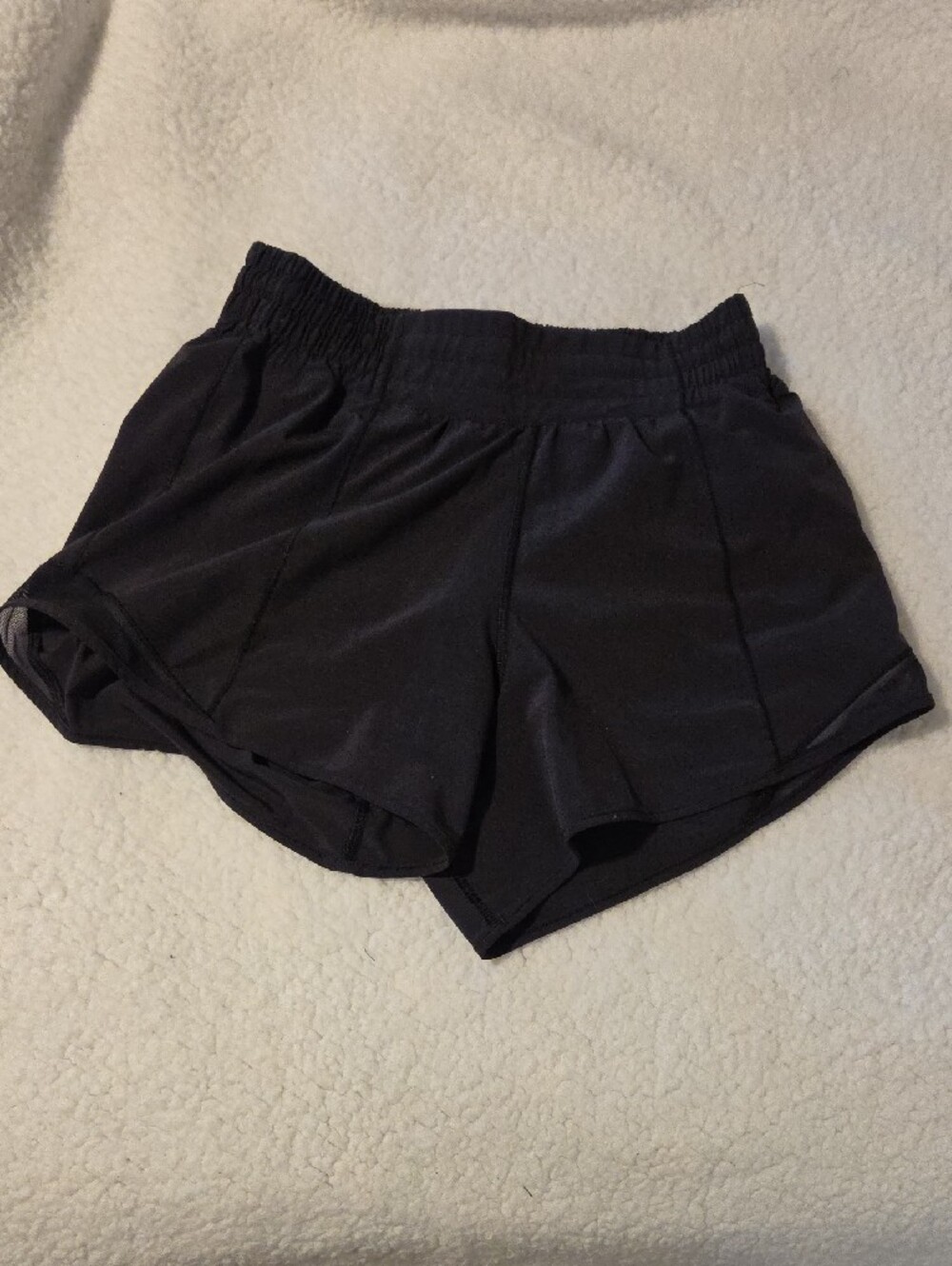 lululemon athletica Black Women's Hottie Hot Shorts 4" Inseam - Picture 2 of 3